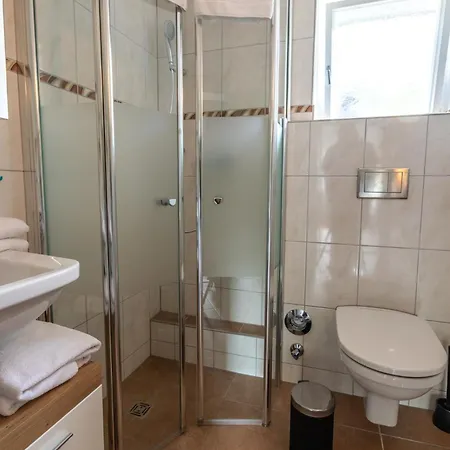 Apartamento Monteurwohnungen Fuer Firmen Bei Rothenburg Odt *